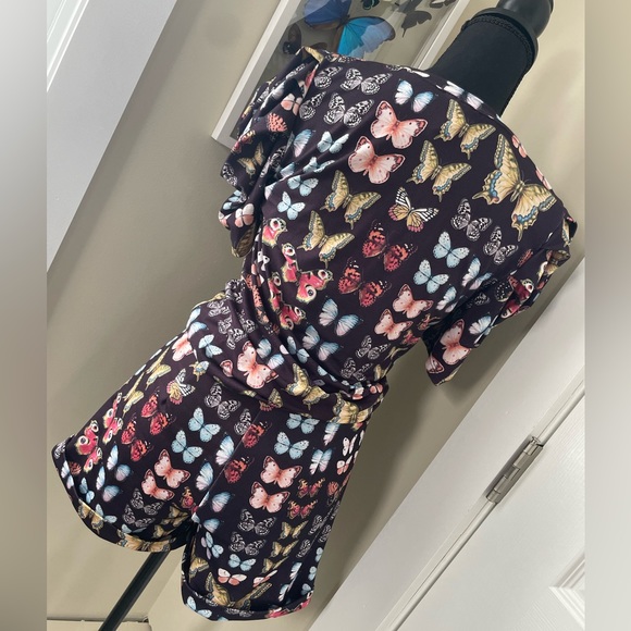 Butterfly Two Piece Set - Picture 4 of 7